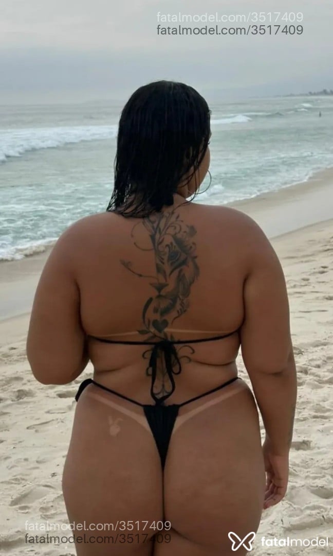 Acompanhante mulher morena (o) de olhos pretos - Melissa