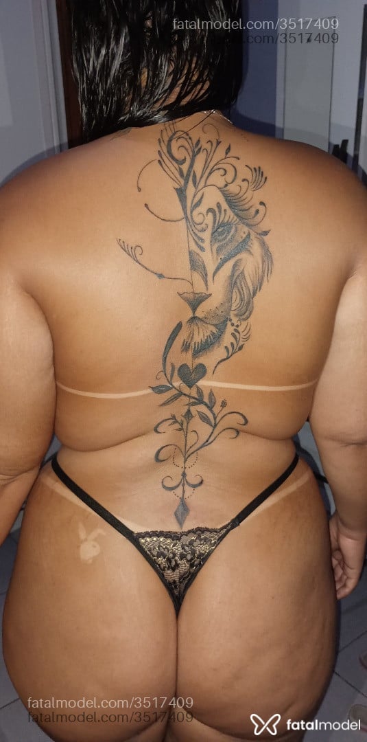 Acompanhante mulher morena (o) de olhos pretos - Melissa