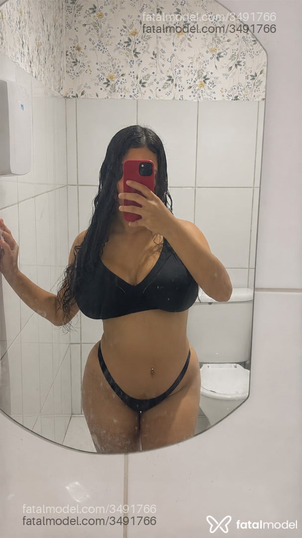Acompanhante mulher morena (o) de olhos castanhos - Maria Rodrigyes Acompanhante mulher morena (o) de olhos castanhos - Maria Rodrigyes