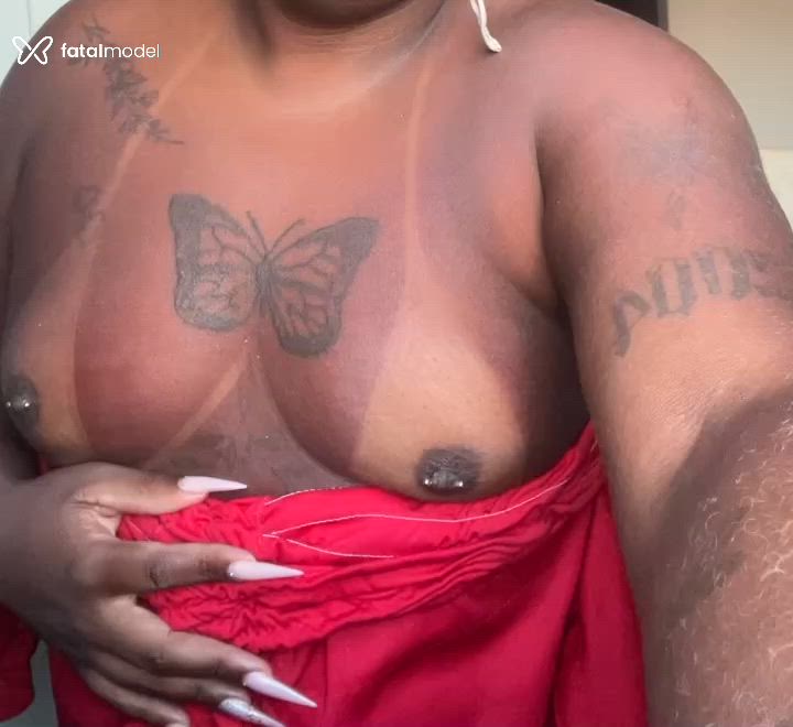 Acompanhante mulher trans com cabelo castanho de olhos castanhos - Uvinhaa