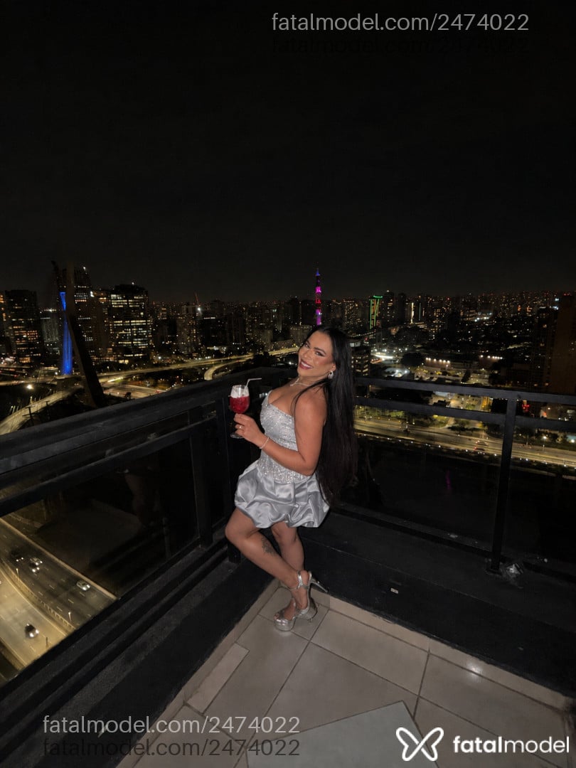 Acompanhante mulher trans morena (o) de olhos pretos - Francielle Moura