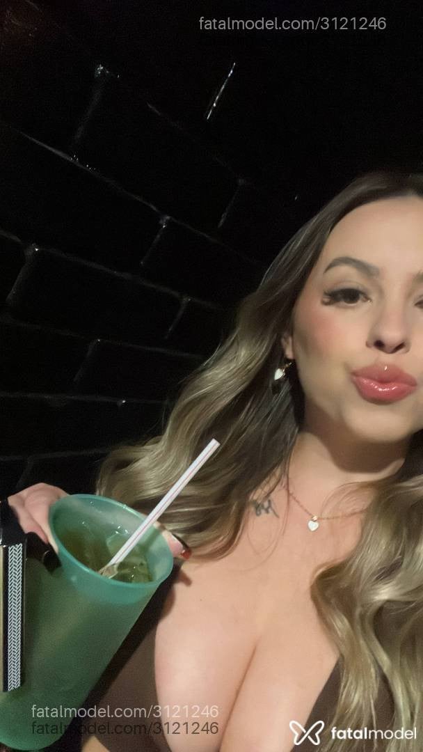 Acompanhante mulher loira (o) de olhos castanhos em Erechim - Laura
