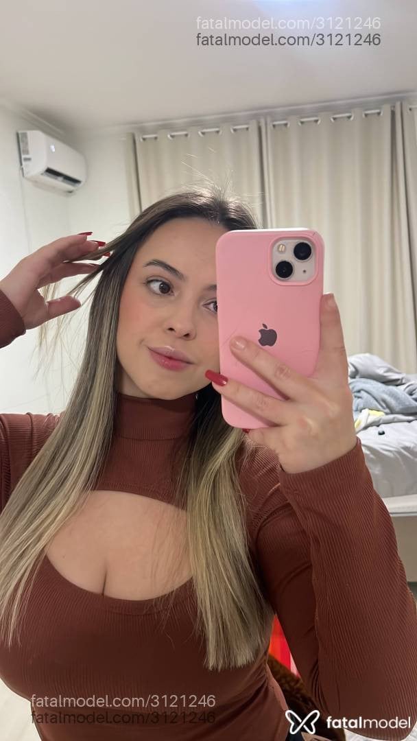 Acompanhante mulher loira (o) de olhos castanhos em Erechim - Laura