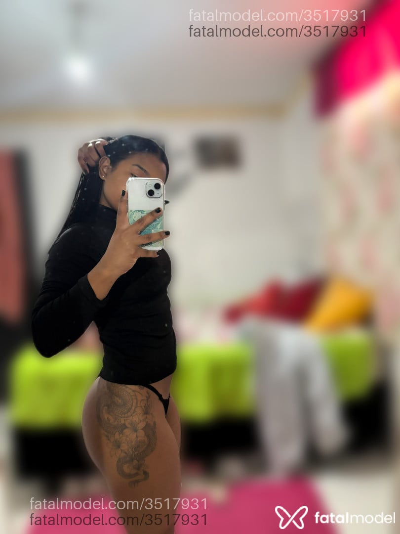 Acompanhante mulher morena (o) de olhos castanhos - Vitória
