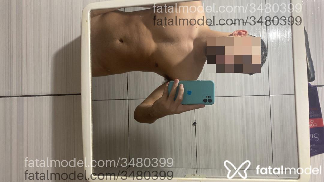 Acompanhante homem morena (o) de olhos castanhos - Matheus