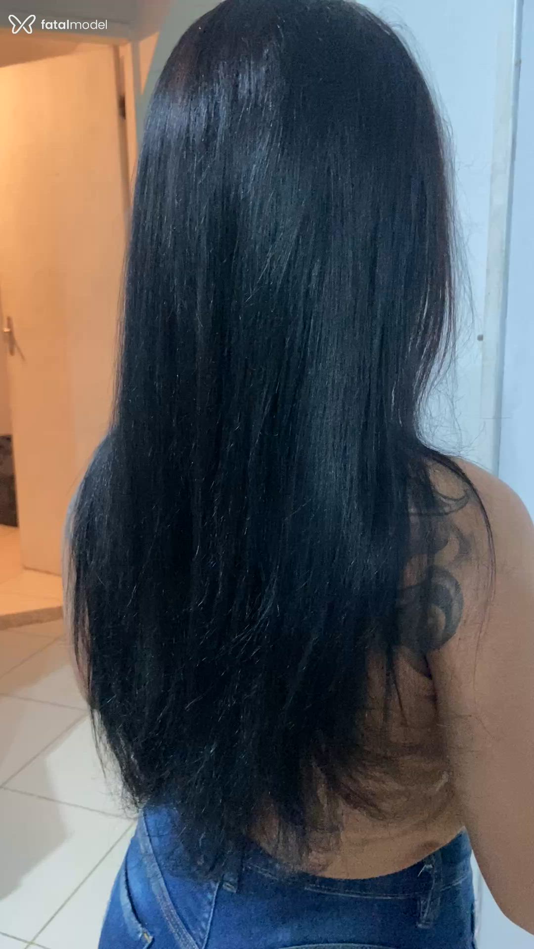 Acompanhante mulher ruiva (o) de olhos castanhos - Yara