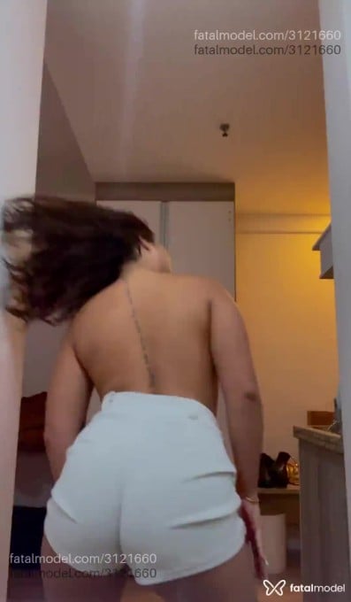 Acompanhante mulher morena (o) de olhos castanhos - Avylla