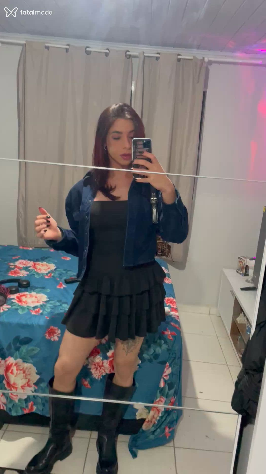 Acompanhante mulher trans com cabelo castanho de olhos castanhos - Leticia Mamede