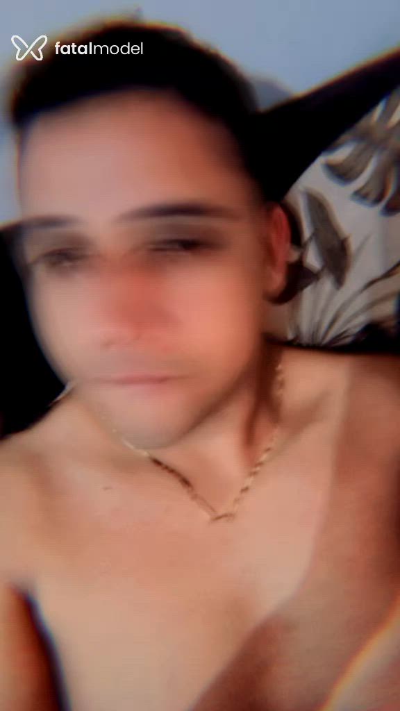 Acompanhante homem morena (o) de olhos castanhos - Iuiz Acompanhante homem morena (o) de olhos castanhos - Iuiz