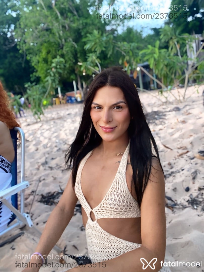 Acompanhante mulher trans morena (o) de olhos castanhos - Lara Mondoni