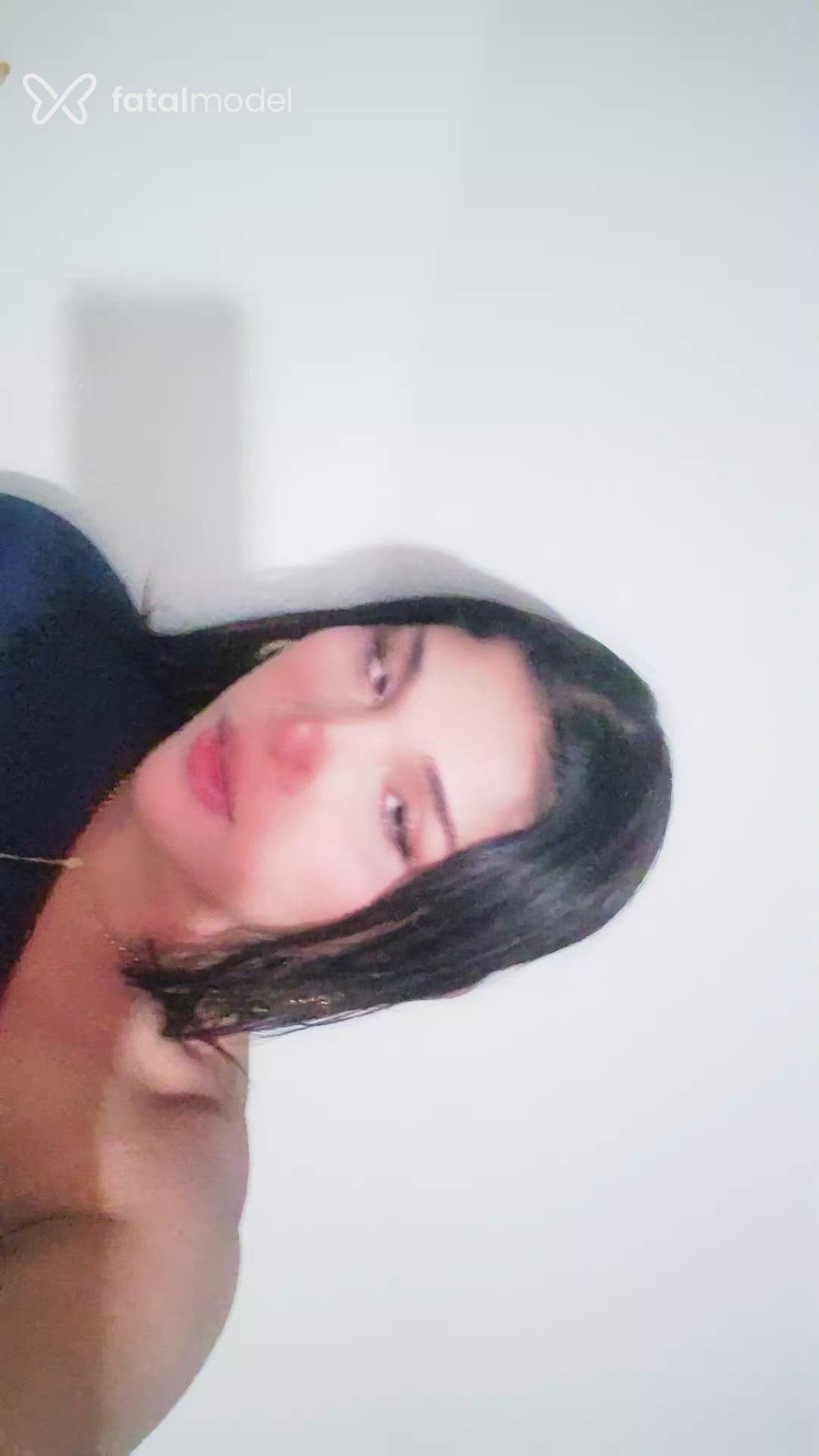 Acompanhante mulher trans com cabelo castanho de olhos castanhos - Mai