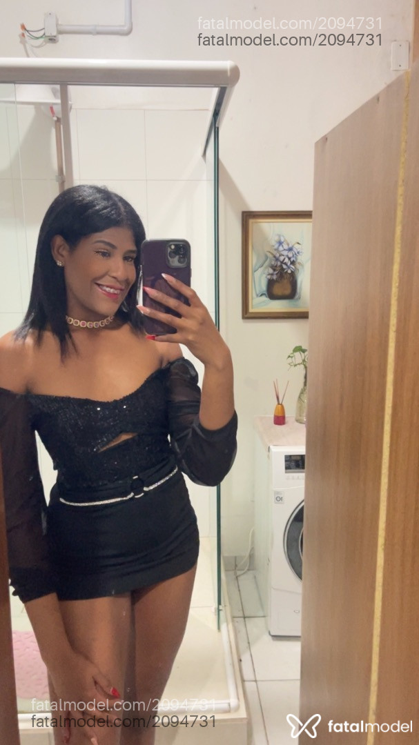 Acompanhante mulher com cabelo castanho de olhos pretos - Bruna Acompanhante mulher com cabelo castanho de olhos pretos - Bruna