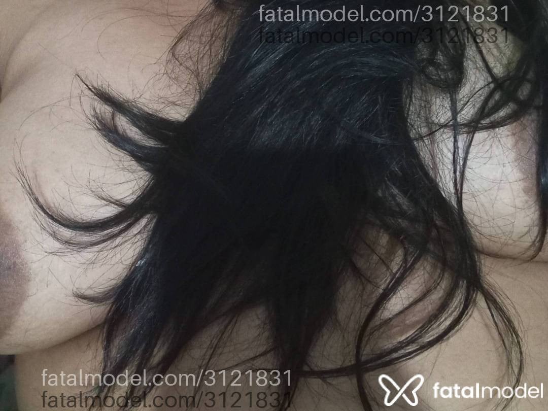 Acompanhante mulher morena (o) de olhos pretos em Virtual Acompanhante mulher morena (o) de olhos pretos em Virtual - Merlín
