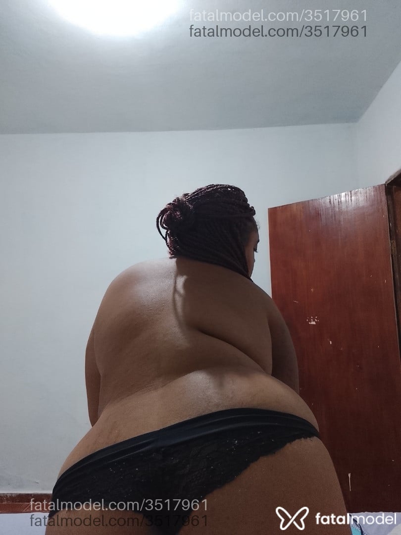 Acompanhante mulher com cabelo colorido de olhos castanhos - Dudah Acompanhante mulher com cabelo colorido de olhos castanhos - Dudah