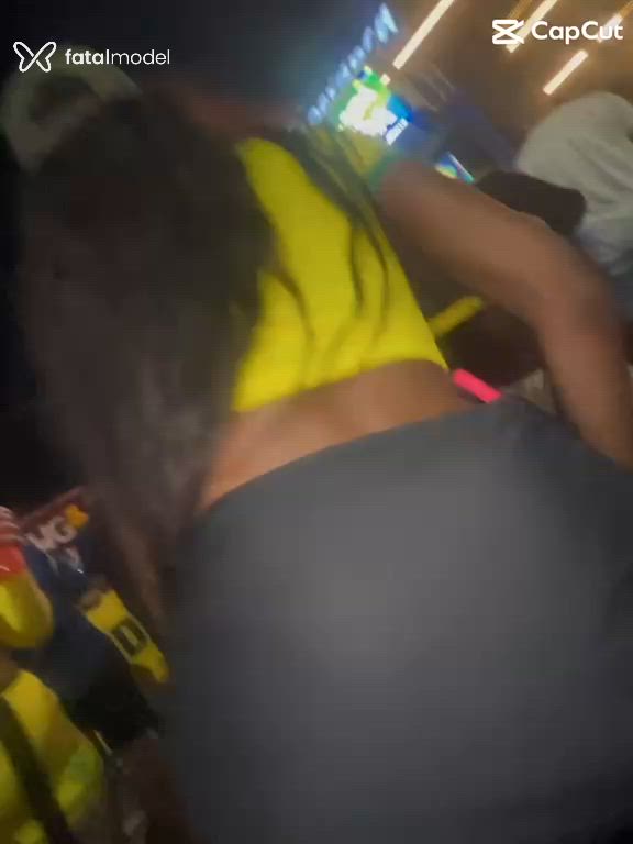 Acompanhante mulher trans morena (o) de olhos castanhos - Bia Lacerda