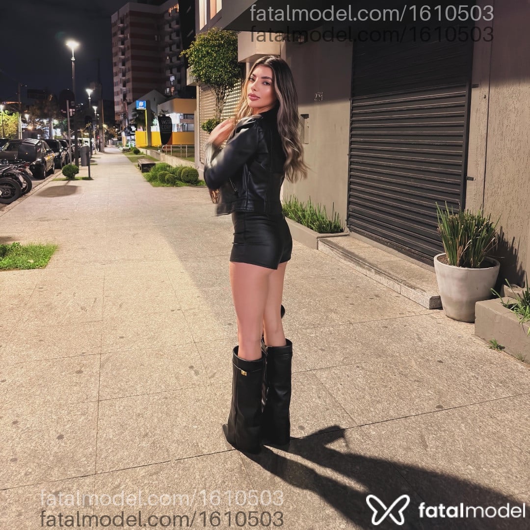 Acompanhante mulher com cabelo castanho de olhos castanhos - Aylla