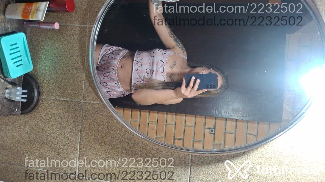 Acompanhante mulher loira (o) de olhos verdes - Eduarda Mel