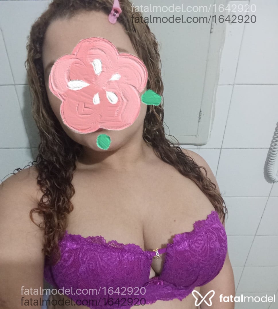 Acompanhante mulher ruiva (o) de olhos castanhos - Lola Salles