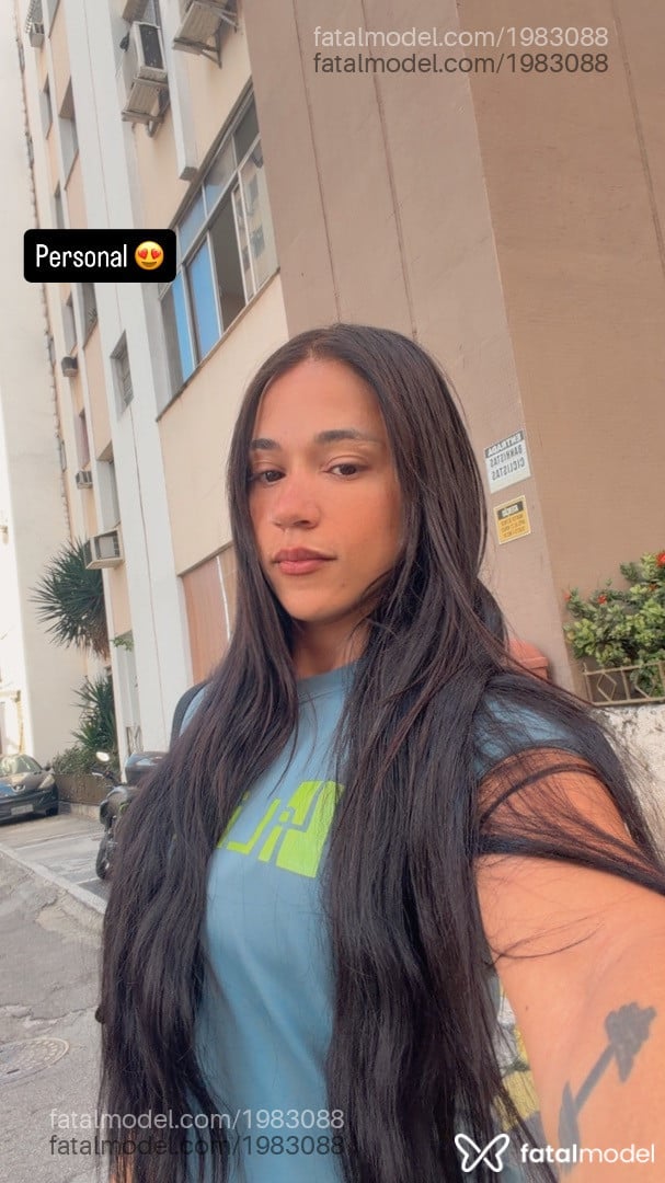 Acompanhante mulher morena (o) de olhos castanhos - Pérola