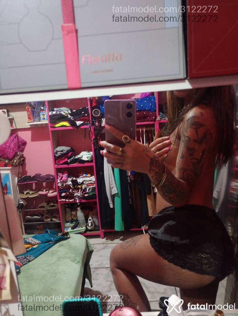 Acompanhante mulher morena (o) de olhos castanhos - Evelyn