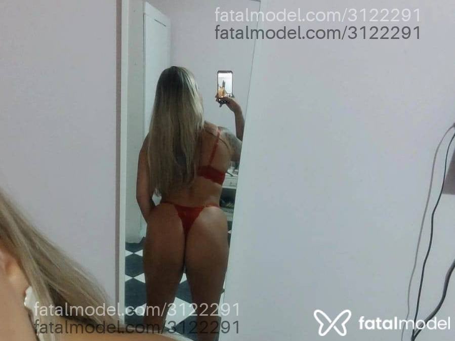 Acompanhante mulher loira (o) de olhos castanhos em Lages Acompanhante mulher loira (o) de olhos castanhos em Lages - Maya Castellani