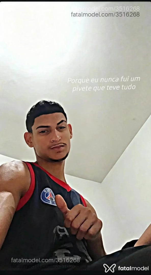 Acompanhante homem sem cabelo de olhos castanhos - Rael Silvah