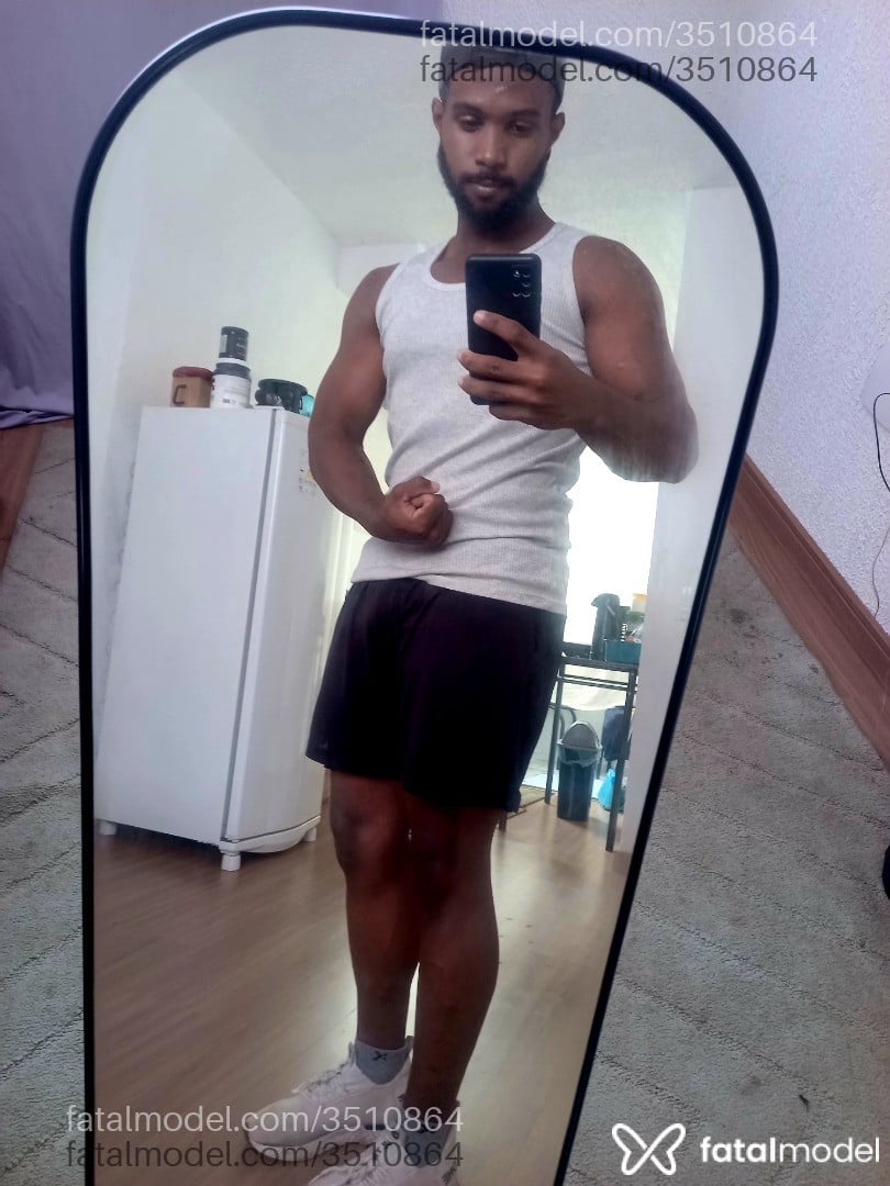 Acompanhante homem morena (o) de olhos castanhos - Ramon