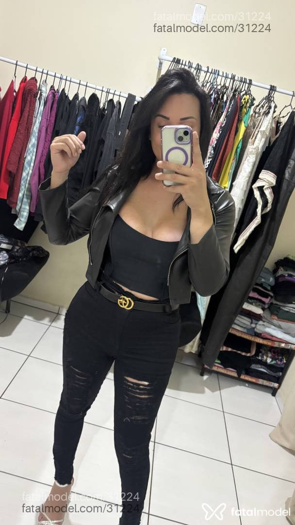 Acompanhante mulher trans morena (o) de olhos castanhos - Morena