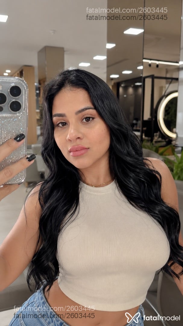 Acompanhante mulher morena (o) de olhos castanhos - Maria Giovanna