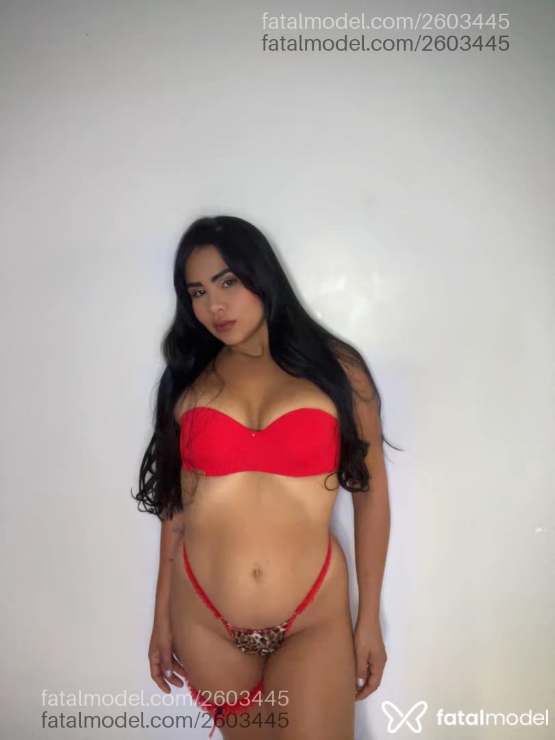 Acompanhante mulher morena (o) de olhos castanhos - Maria Giovanna