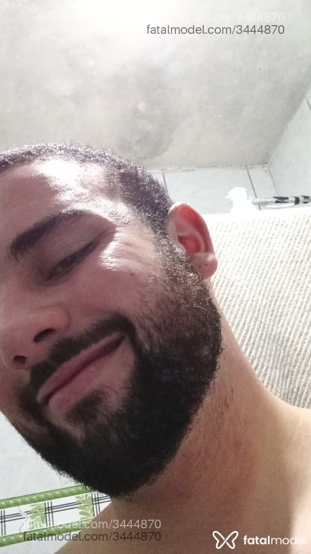 Acompanhante homem com cabelo castanho de olhos castanhos - Jeffefe Acompanhante homem com cabelo castanho de olhos castanhos - Jeffefe