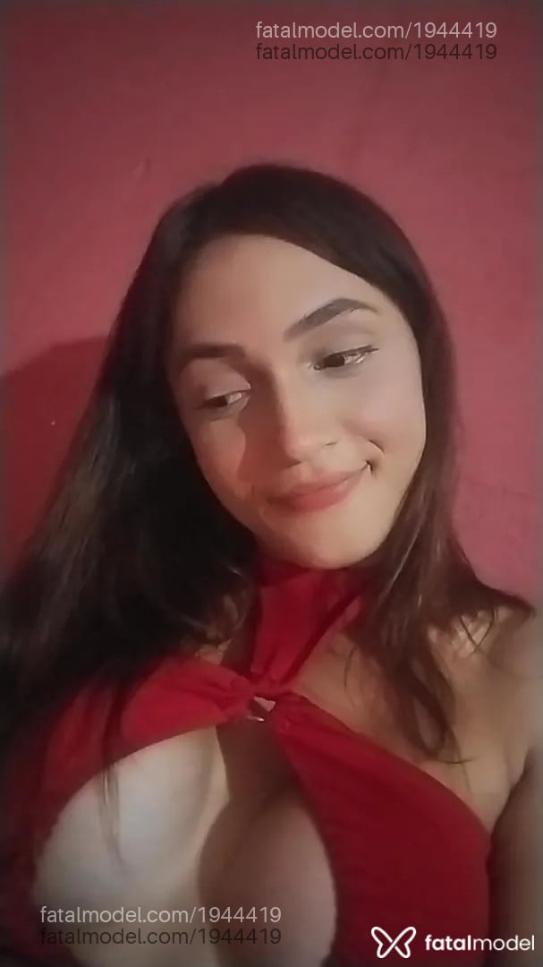 Acompanhante mulher trans ruiva (o) de olhos castanhos - Ysla Rodrigues