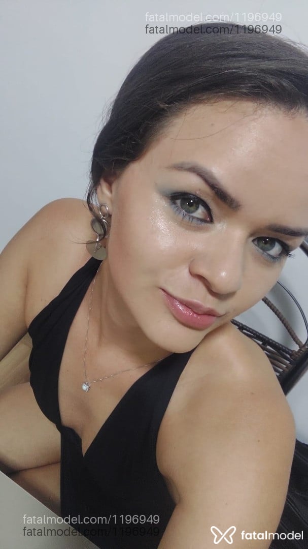 Acompanhante mulher loira (o) de olhos azuis - YSA MODELLO