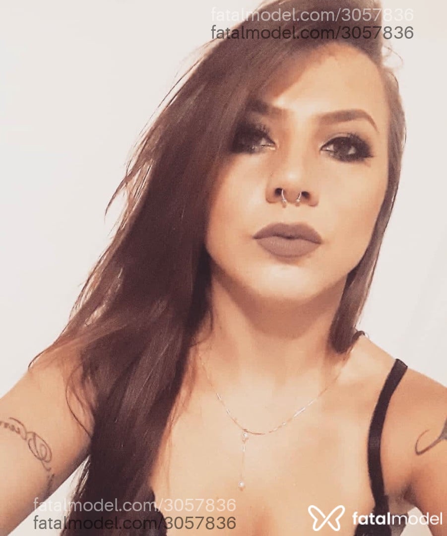 Acompanhante mulher loira (o) de olhos verdes - Rafaella