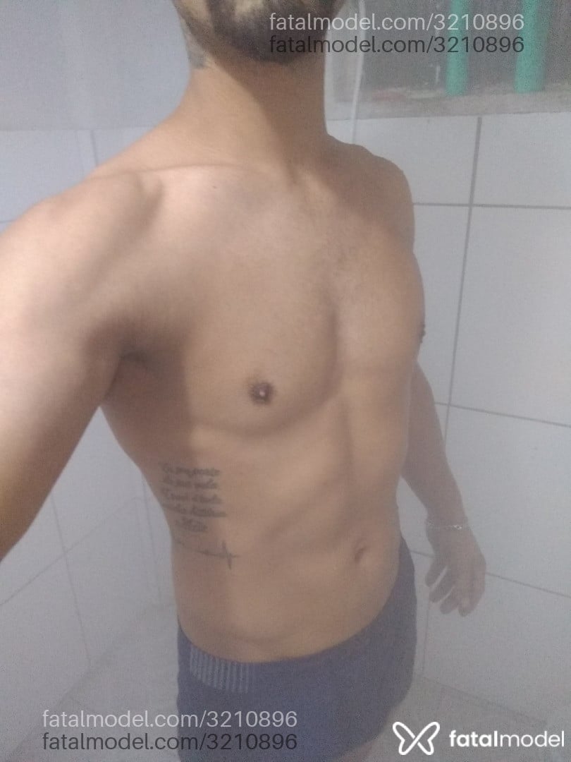 Acompanhante homem morena (o) de olhos mel - Novinhodasprincesa