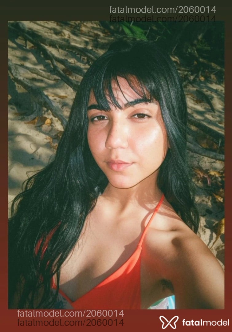 Acompanhante mulher morena (o) de olhos pretos - Morgana