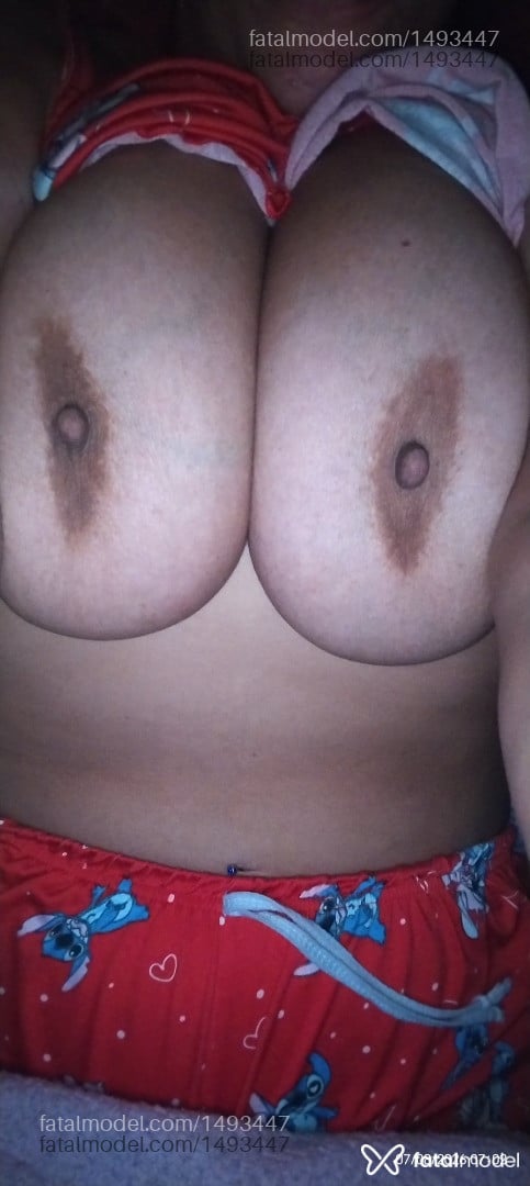 Acompanhante mulher morena (o) de olhos castanhos - Vanessa