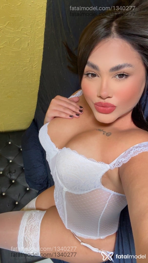 Acompanhante mulher com cabelo castanho de olhos castanhos - Gabriella Ribeiro Acompanhante mulher com cabelo castanho de olhos castanhos - Gabriella Ribeiro
