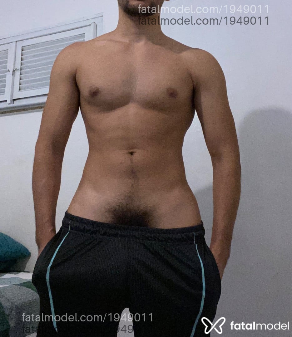 Acompanhante homem morena (o) de olhos castanhos - Boydotado