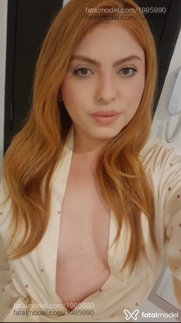 Acompanhante mulher ruiva (o) de olhos mel - Ana Clara