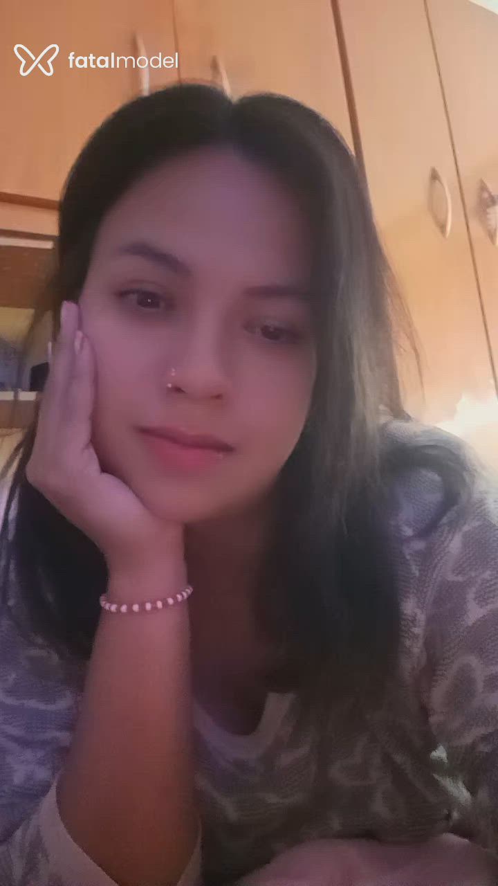 Acompanhante mulher trans ruiva (o) de olhos castanhos - Paloma