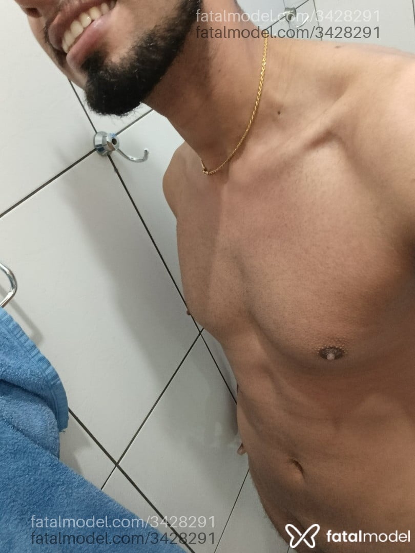 Acompanhante homem morena (o) de olhos castanhos - Gabriel