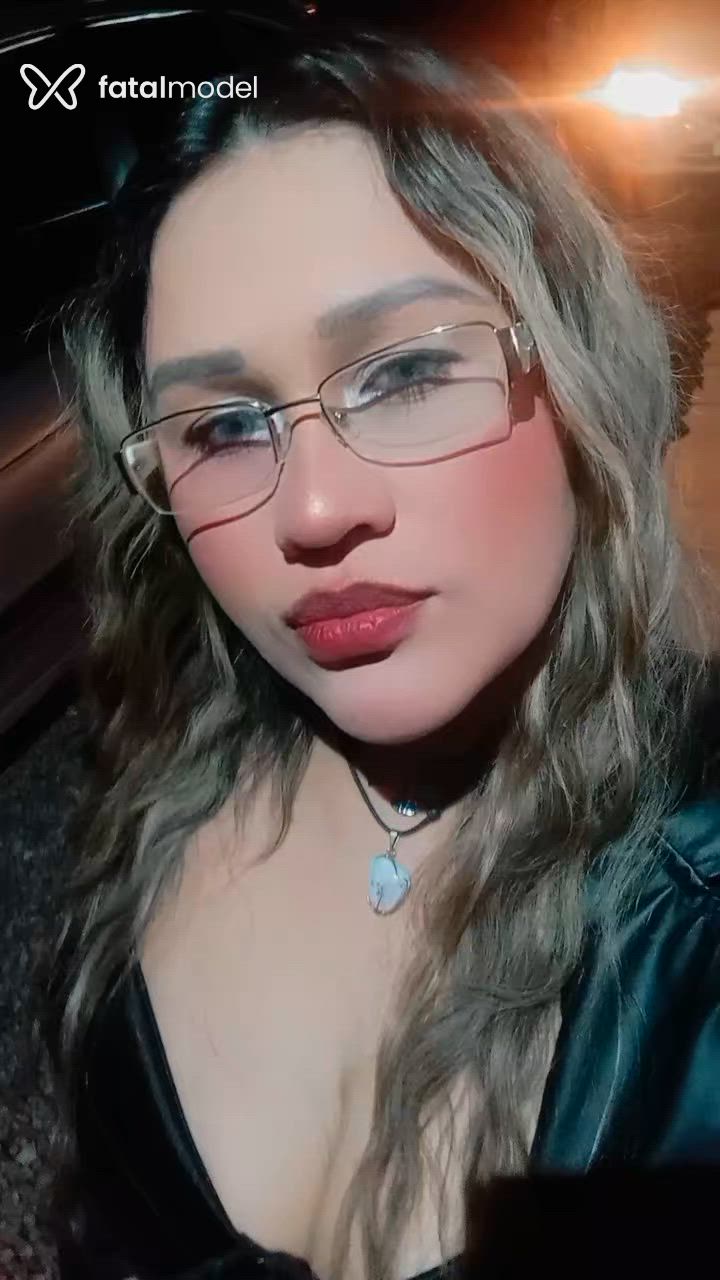 Acompanhante mulher loira (o) de olhos castanhos - Lunna Acompanhante mulher loira (o) de olhos castanhos - Lunna