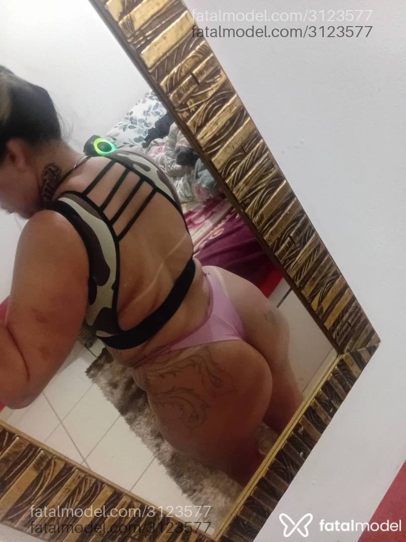 Acompanhante mulher loira (o) de olhos castanhos em Tubarão - Lunna