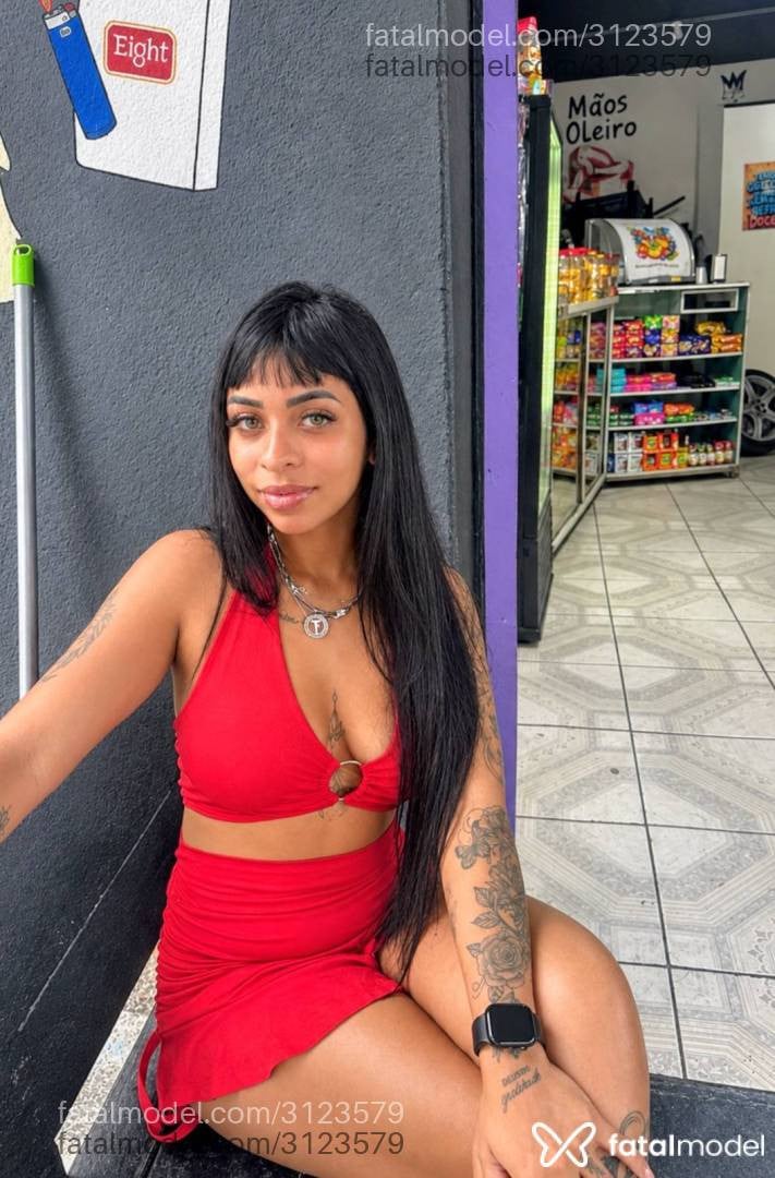 Acompanhante mulher morena (o) de olhos castanhos - Indiazinhaa