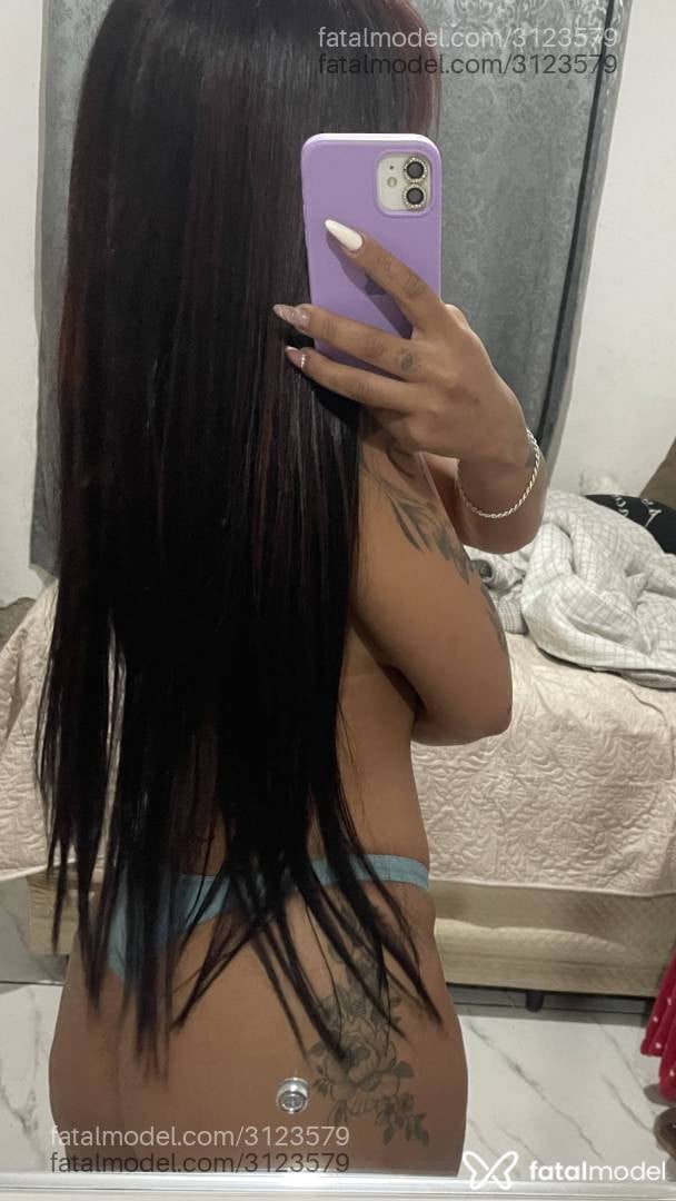 Acompanhante mulher morena (o) de olhos castanhos - Indiazinhaa