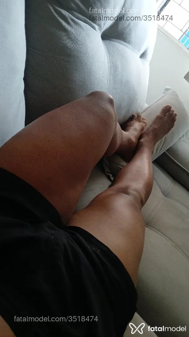 Acompanhante homem morena (o) de olhos castanhos - Andrey