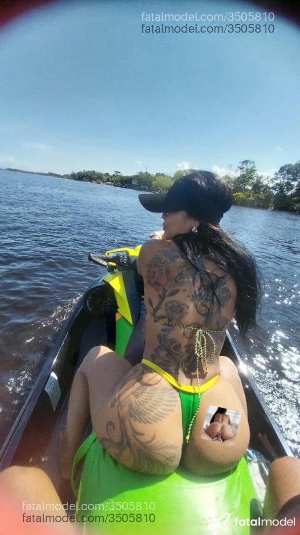Acompanhante mulher morena (o) de olhos pretos - Luana