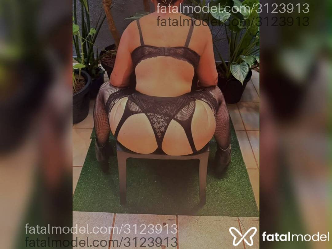 Acompanhante mulher com cabelo castanho de olhos mel - Zara