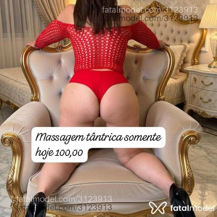 Acompanhante mulher com cabelo castanho de olhos mel - Zara